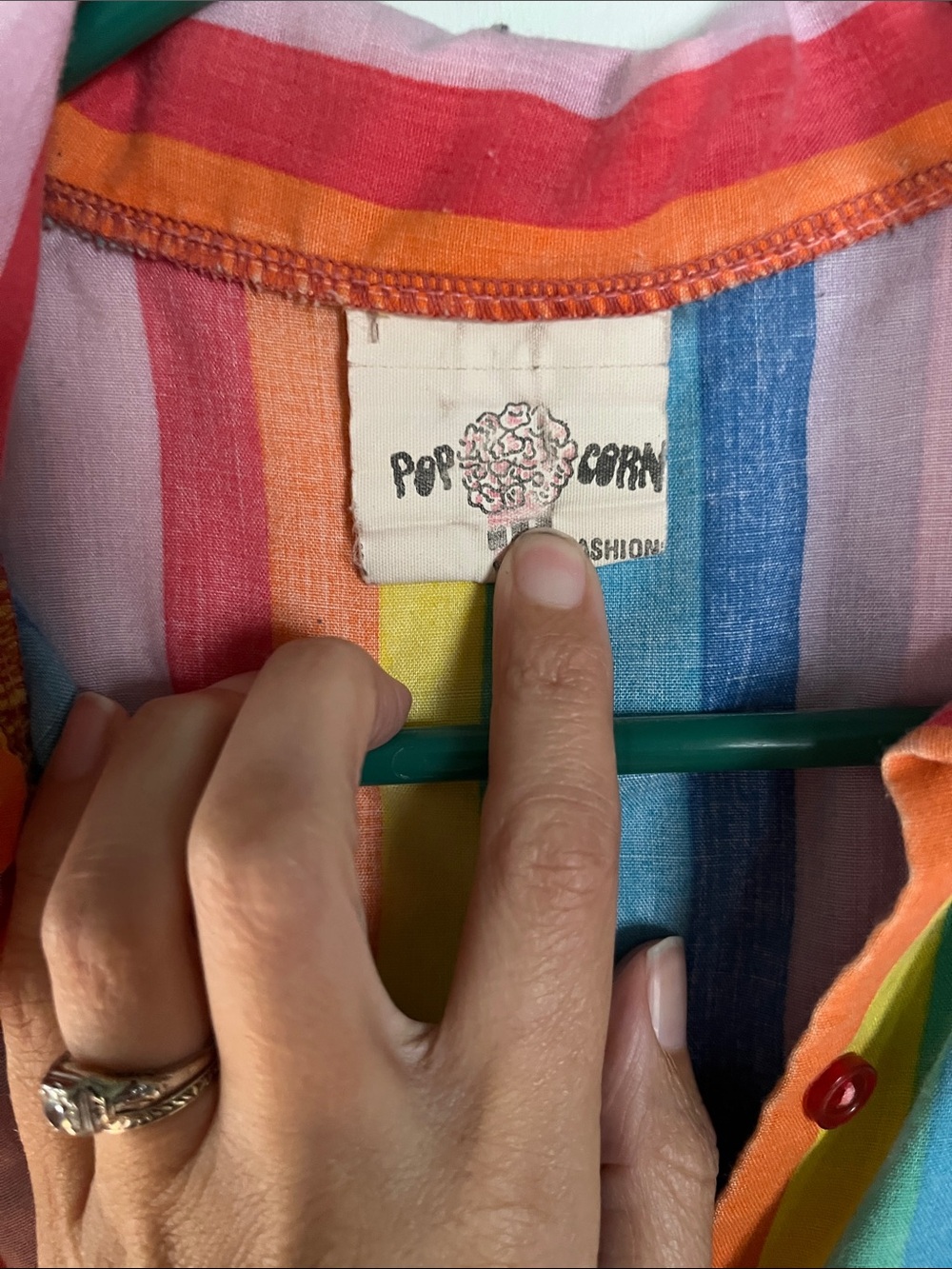 Vintage rainbow button-up by Popcorn Fashion - Picture 2 of 5